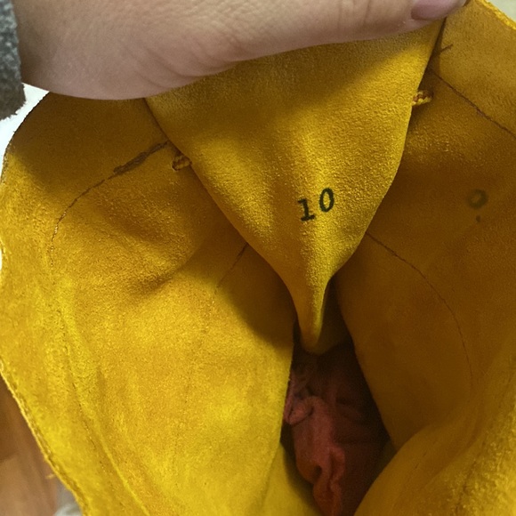 GORGEOUS new tall moccasins - Picture 7 of 9